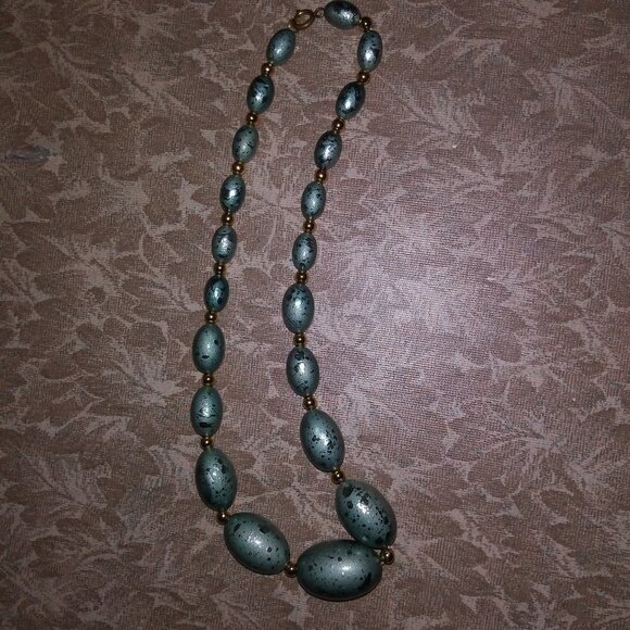 Vintage Mint green necklace speckled beads - Picture 5 of 5